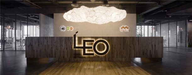 Kancelář - Kanceláře firmy LEO prostupuje interakce