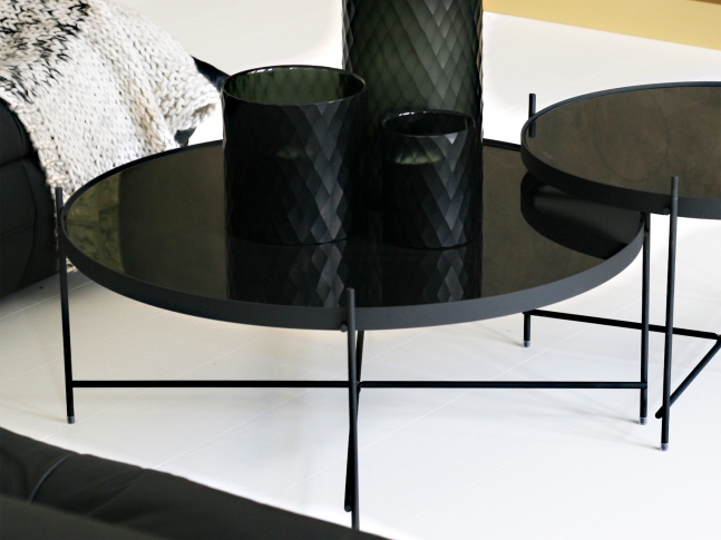 LOOOOX odkládací stolek černý s křížovou nohou L